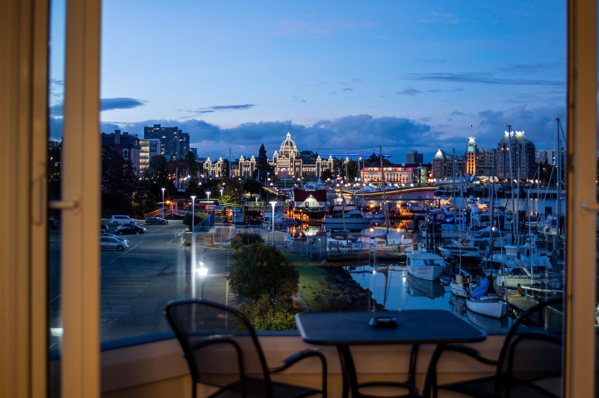 วิกตอเรีย รีเจนท์ วอเตอร์ฟรอนต์ โฮเต็ล แอนด์ สวีท Hotel ภายนอก รูปภาพ